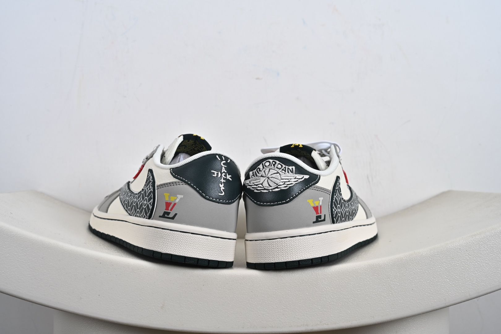 Nike Air Jordan 1 LOW OG SP AJ1倒勾 乔一倒钩 联名款 耐克 低帮文化篮球鞋 HS8068-041