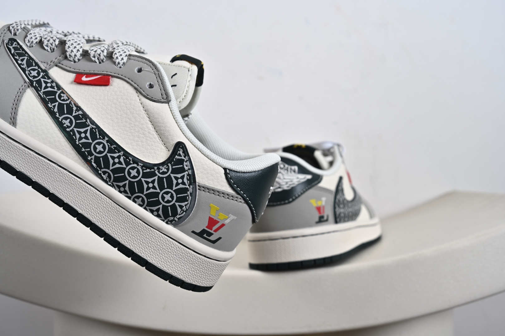 Nike Air Jordan 1 LOW OG SP AJ1倒勾 乔一倒钩 联名款 耐克 低帮文化篮球鞋 HS8068-041