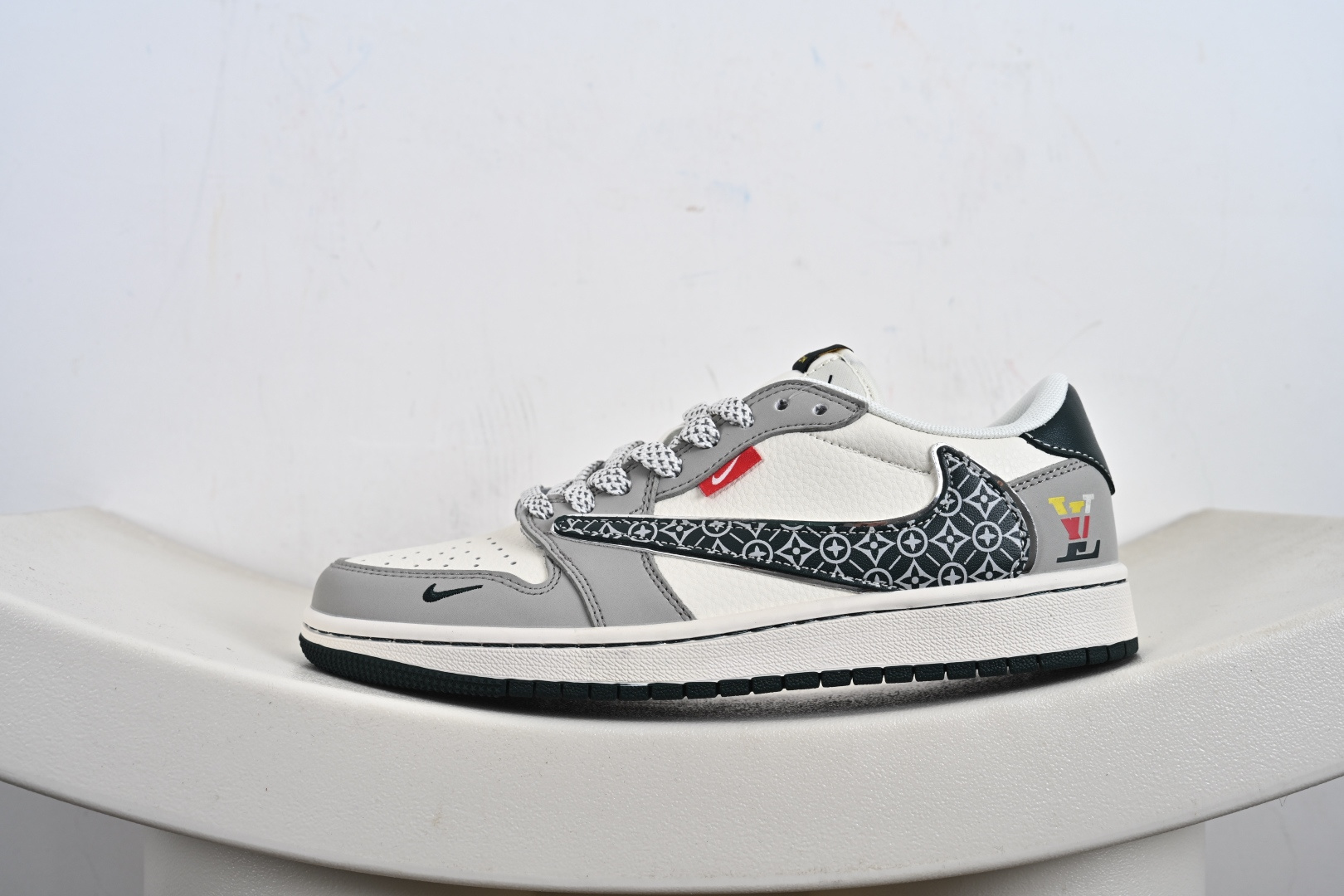 Nike Air Jordan 1 LOW OG SP AJ1倒勾 乔一倒钩 联名款 耐克 低帮文化篮球鞋 HS8068-041