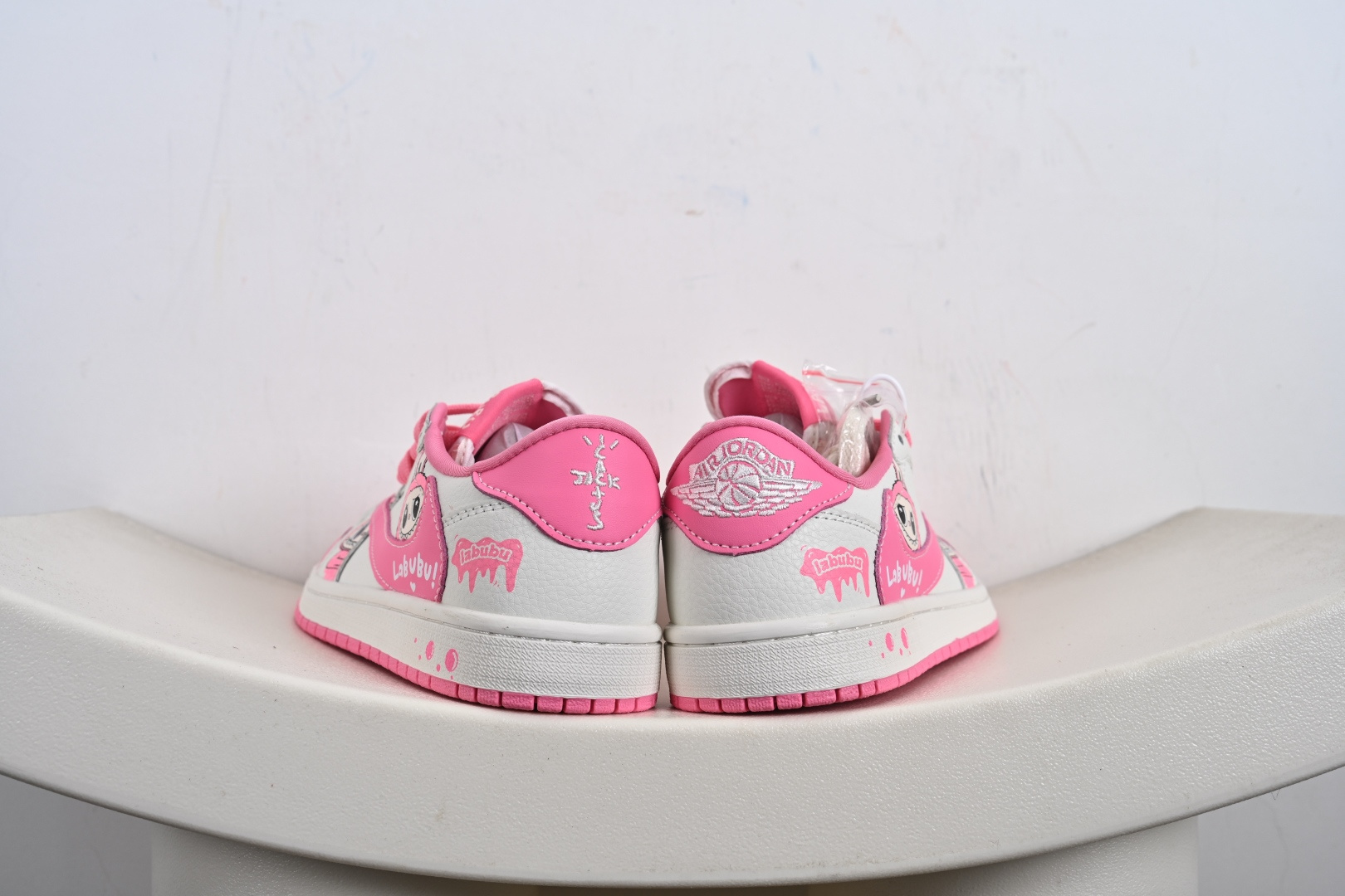 Travis Scott x Fragment Design x Jordan Air Jordan 1 Low OG SP “白粉拉布布” JW1188-162