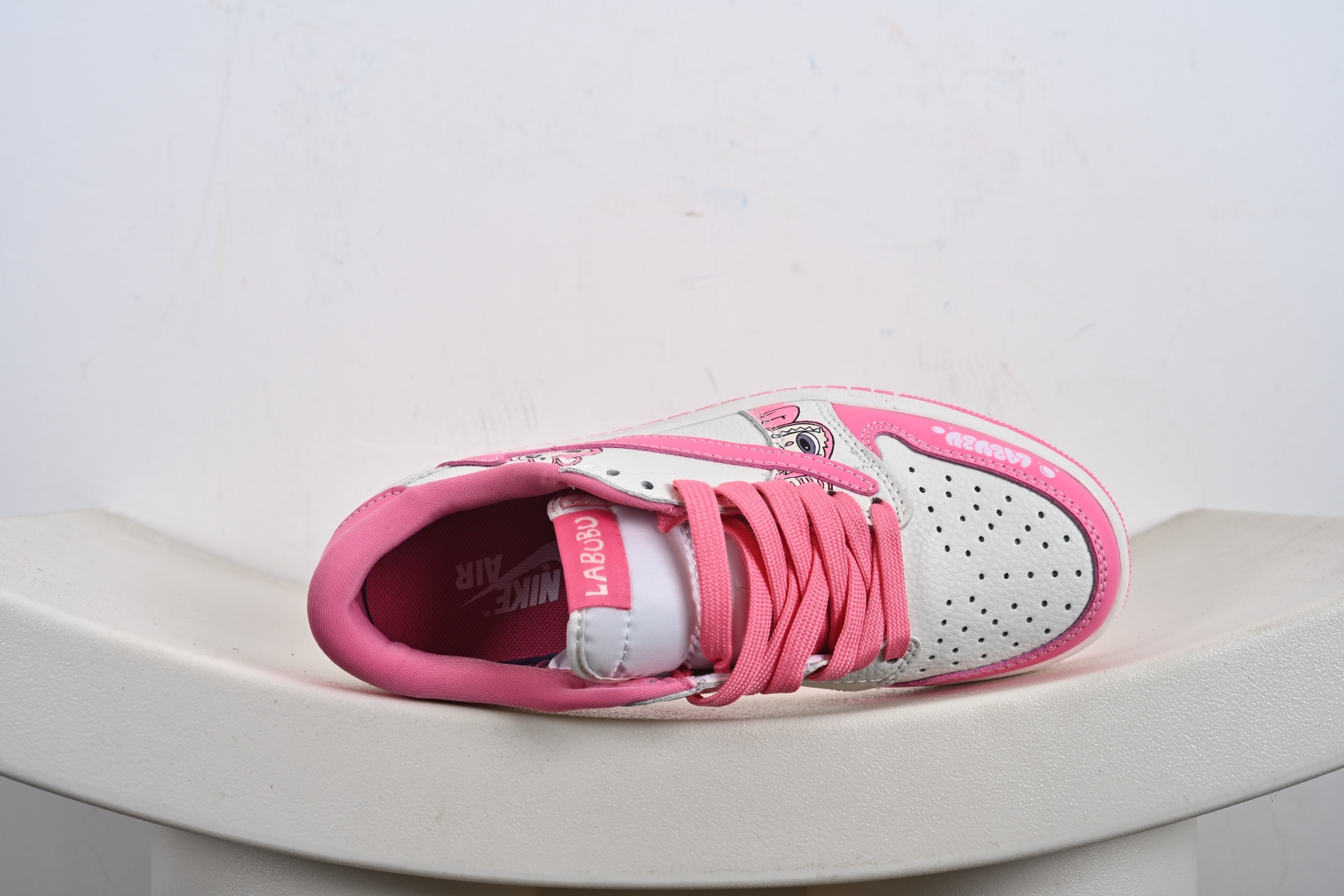 Travis Scott x Fragment Design x Jordan Air Jordan 1 Low OG SP “白粉拉布布” JW1188-162