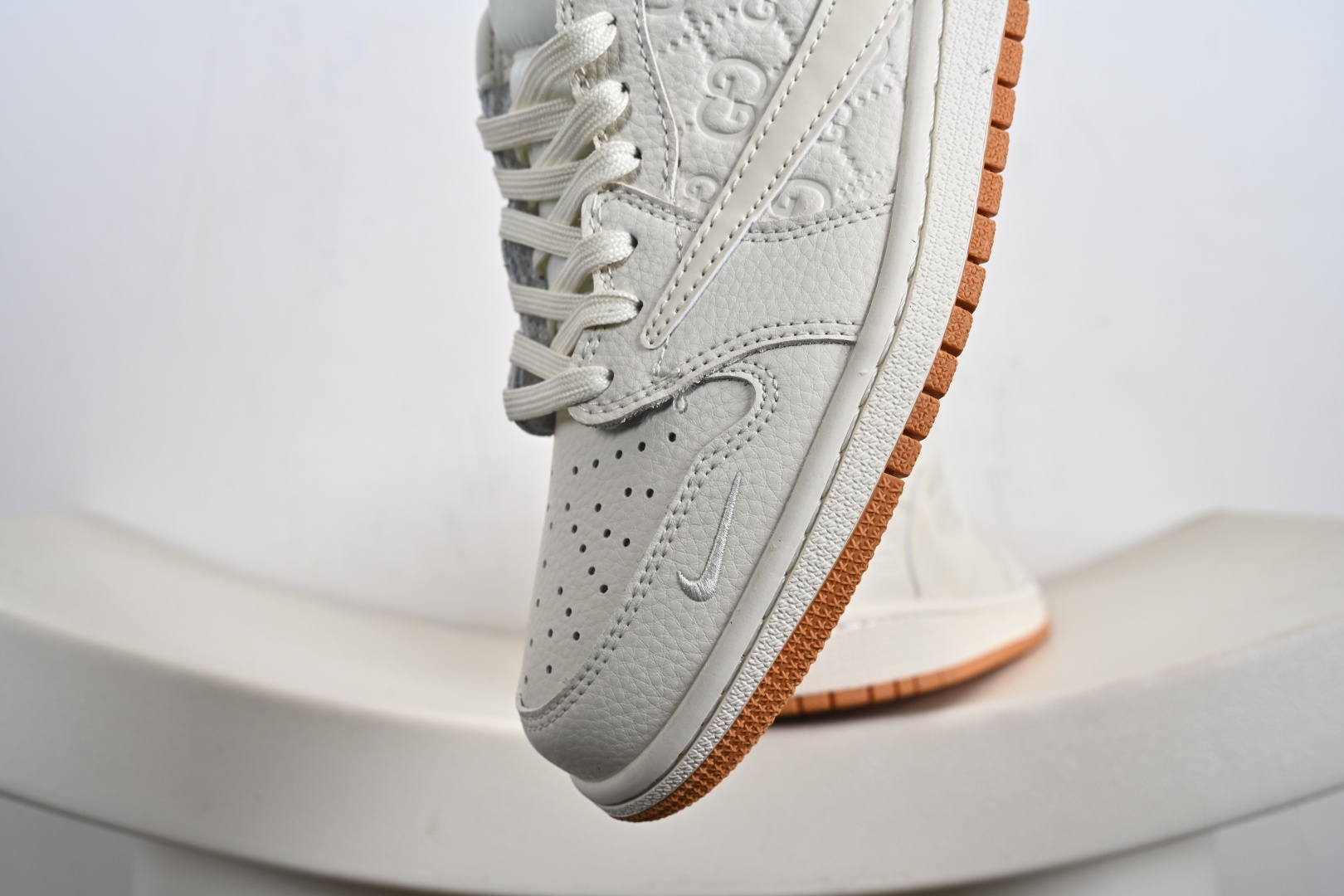 Nike Air Jordan 1 x Travis Scott AJ1倒勾 乔一倒钩 ‘DIY’定制 耐克 低帮文化篮球鞋 LD2028-049