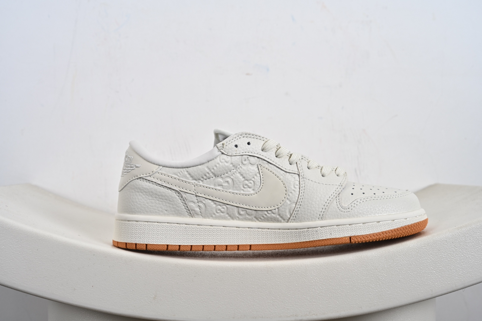 Nike Air Jordan 1 x Travis Scott AJ1倒勾 乔一倒钩 ‘DIY’定制 耐克 低帮文化篮球鞋 LD2028-049