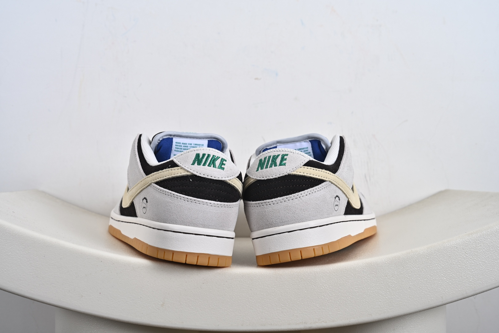 NK SB Dunk Low 冰啡男孩 HF3704-001