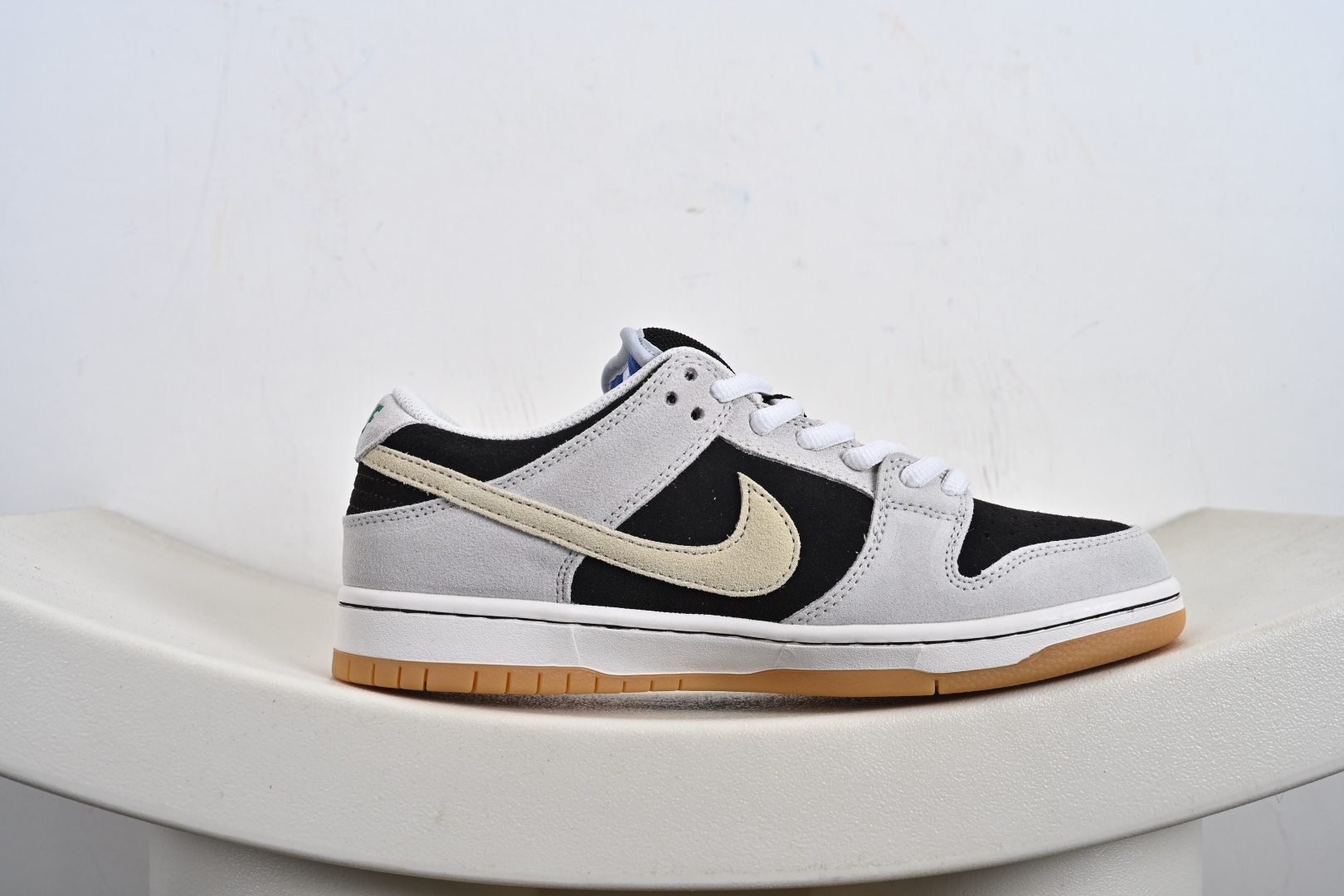 NK SB Dunk Low 冰啡男孩 HF3704-001