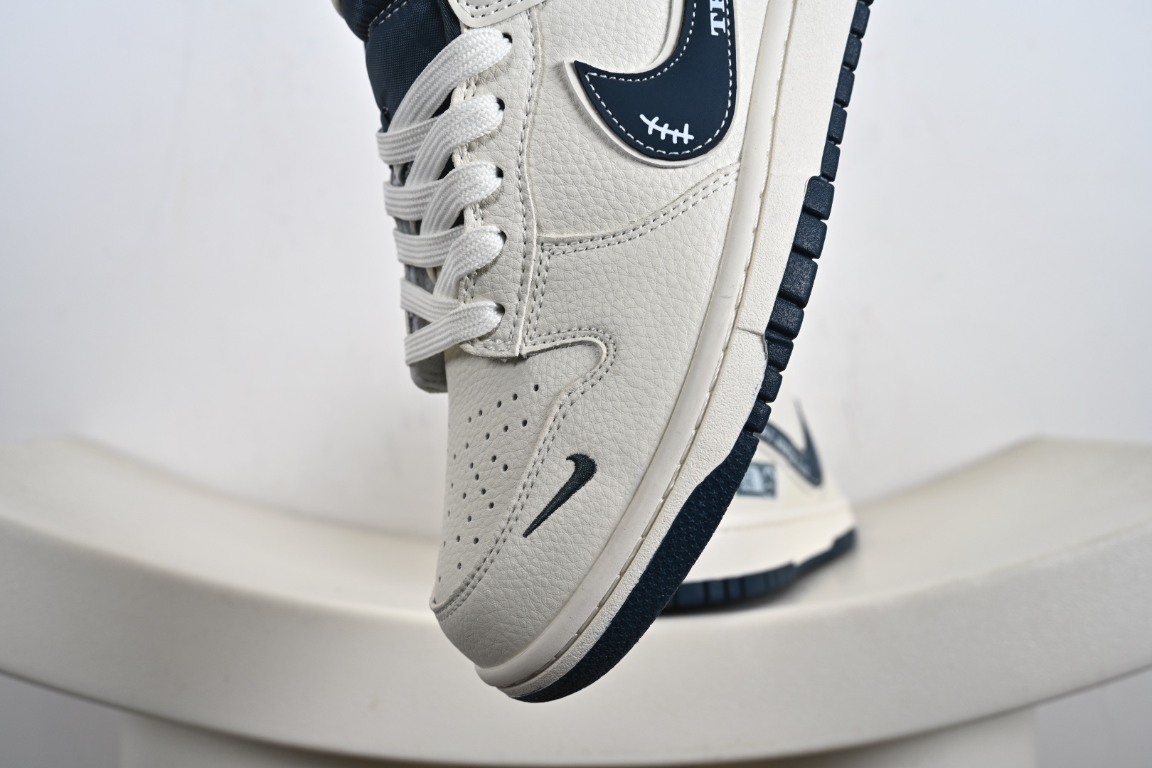 Nike SB Dunk Low“ 北面联名——米蓝字母勾” 周年高端定制 低帮休闲板鞋 SR2025-003