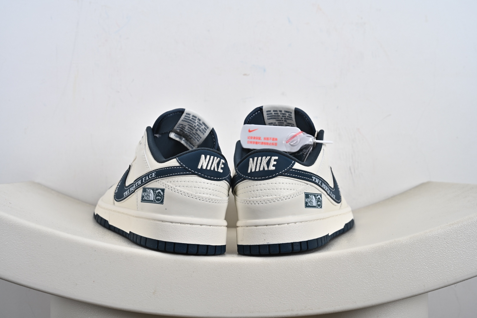 Nike SB Dunk Low“ 北面联名——米蓝字母勾” 周年高端定制 低帮休闲板鞋 SR2025-003