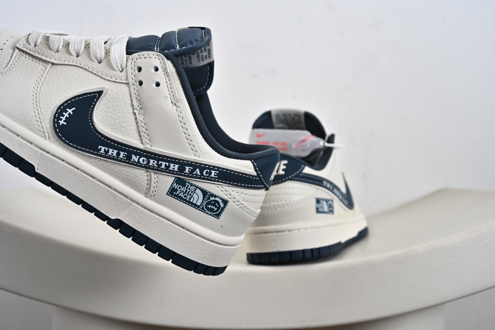 Nike SB Dunk Low“ 北面联名——米蓝字母勾” 周年高端定制 低帮休闲板鞋 SR2025-003