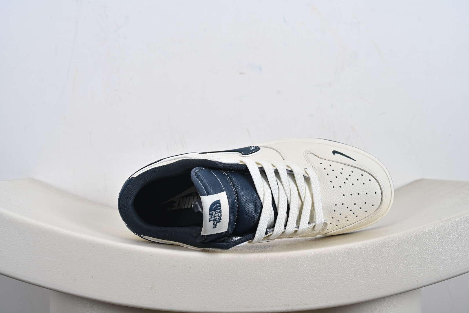 Nike SB Dunk Low“ 北面联名——米蓝字母勾” 周年高端定制 低帮休闲板鞋 SR2025-003