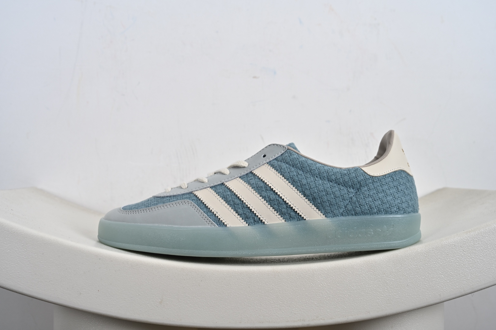 AD 阿迪 Gazelle Indoor 低帮运动休闲板鞋 JR8852