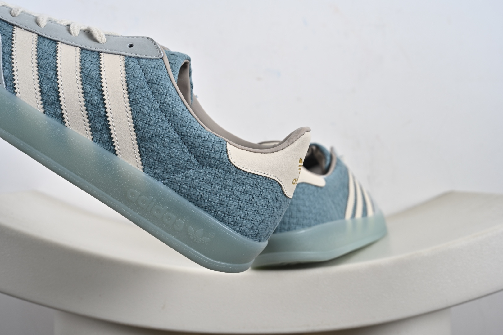 AD 阿迪 Gazelle Indoor 低帮运动休闲板鞋 JR8852