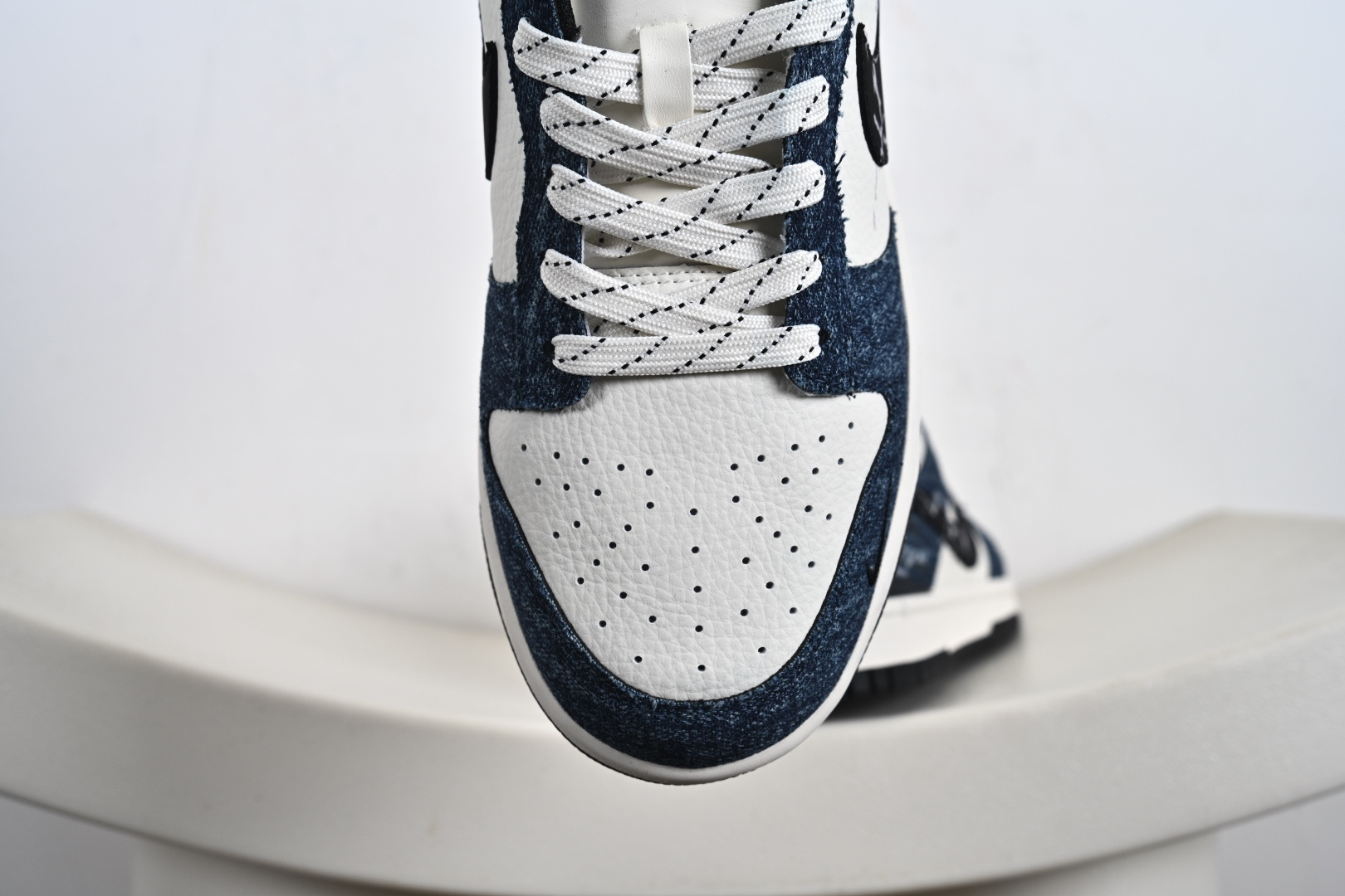 定制版Nike SB Dunk Low“天使联名—牛仔蓝涂鸦” 高端定制 低帮休闲板鞋 XD6188-049