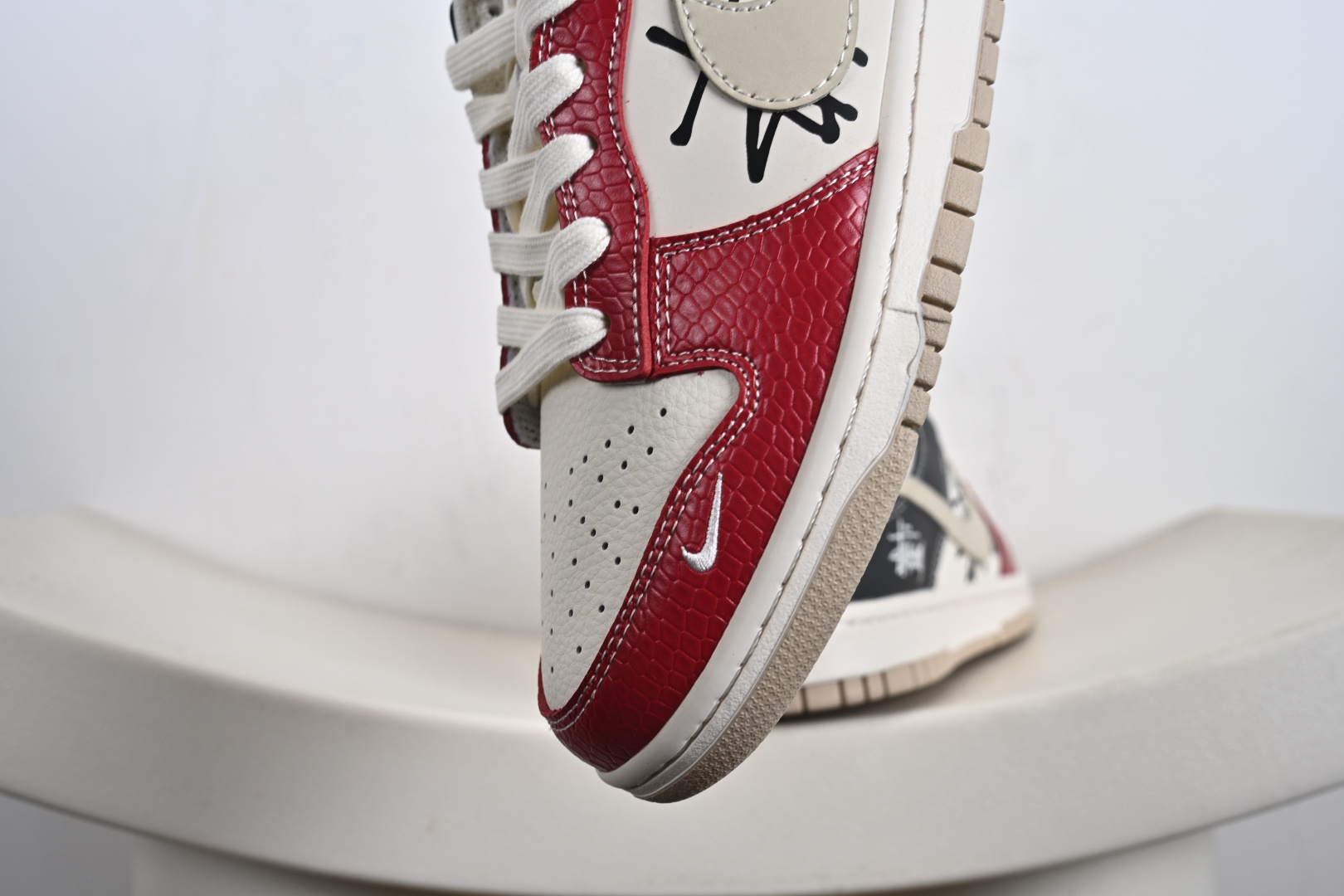 NIKE Dunk Low RETRO 联名款 HS2506-211