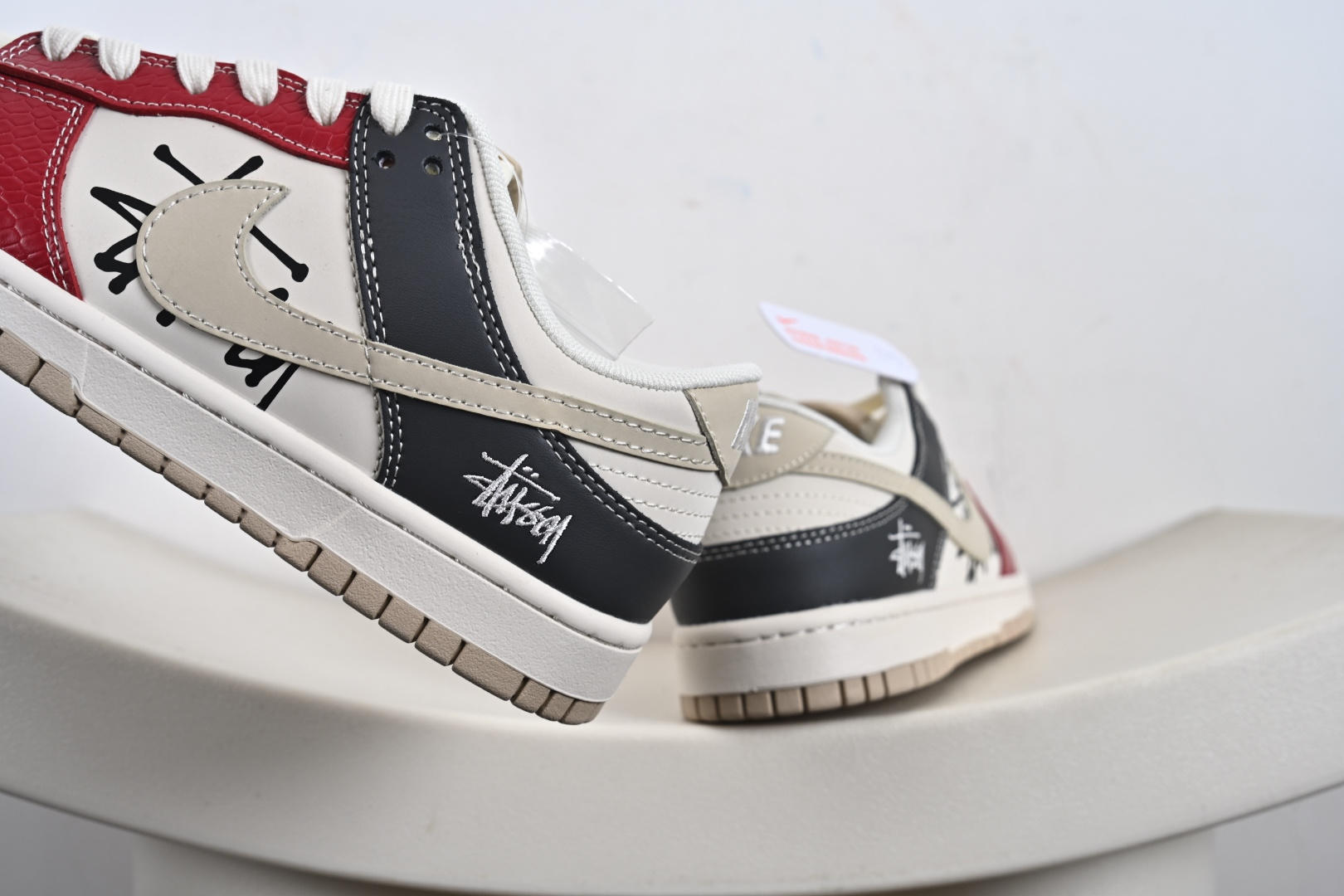 NIKE Dunk Low RETRO 联名款 HS2506-211