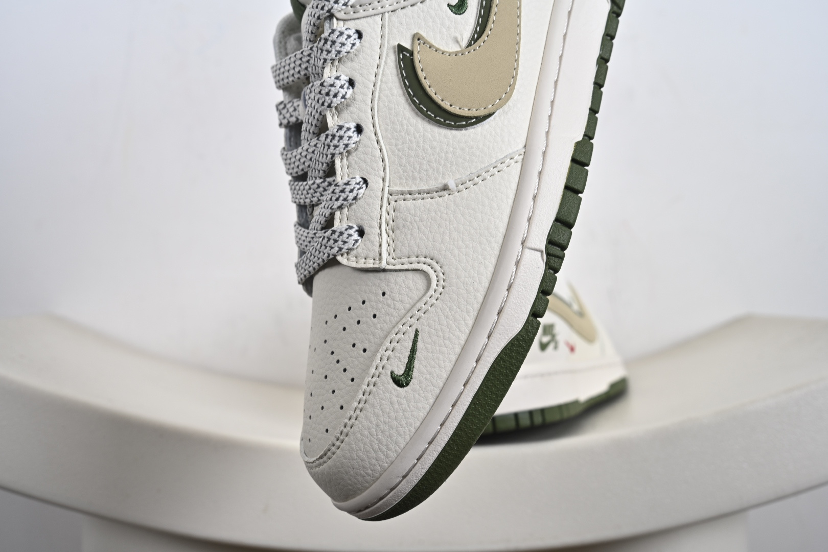 NIKE Dunk Low RETRO 联名款 HS2506-222