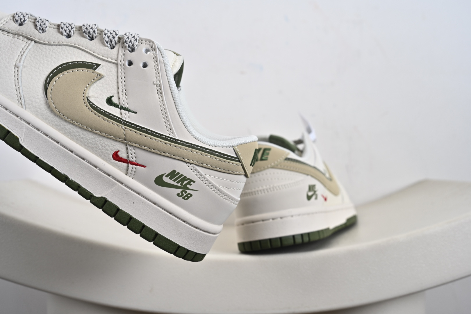 NIKE Dunk Low RETRO 联名款 HS2506-222