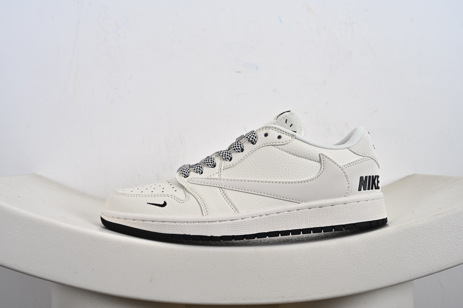 Travis Scott x Fragment Design x Jordan Air Jordan 1 Low OG SP NIKE-米黑满天星” JP1628-254