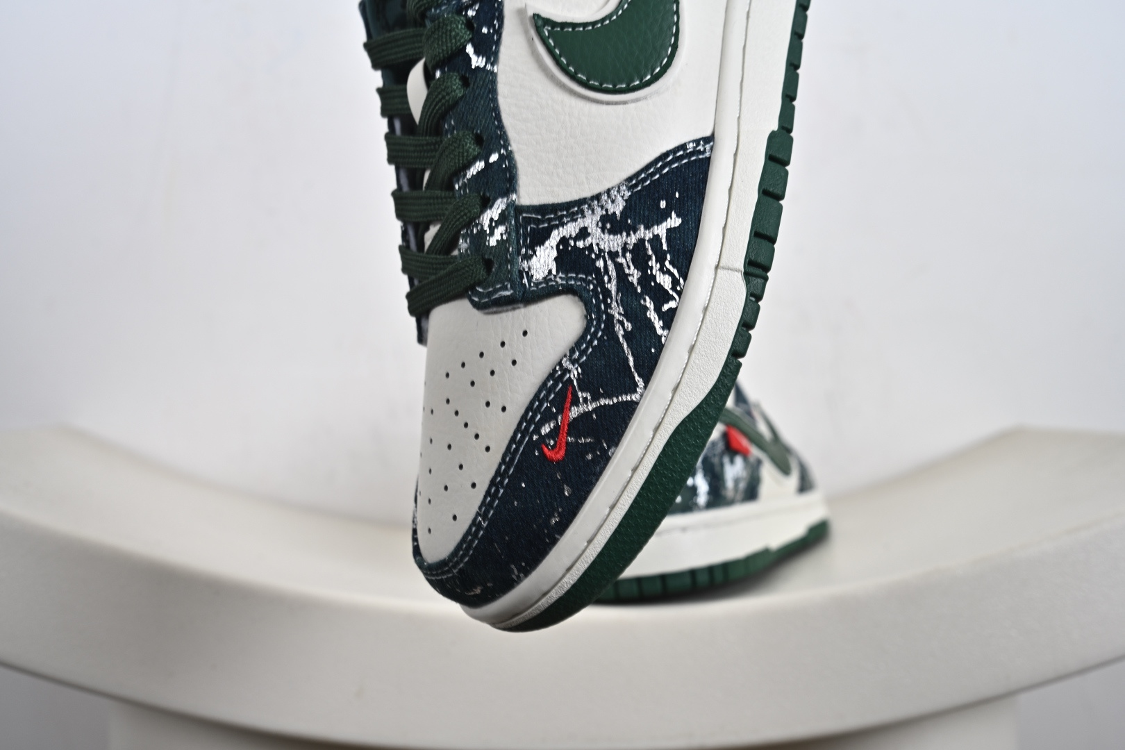 Nike SB Dunk Low“BAPE联名——白军绿” 高端定制 低帮休闲板鞋 SC0601-465