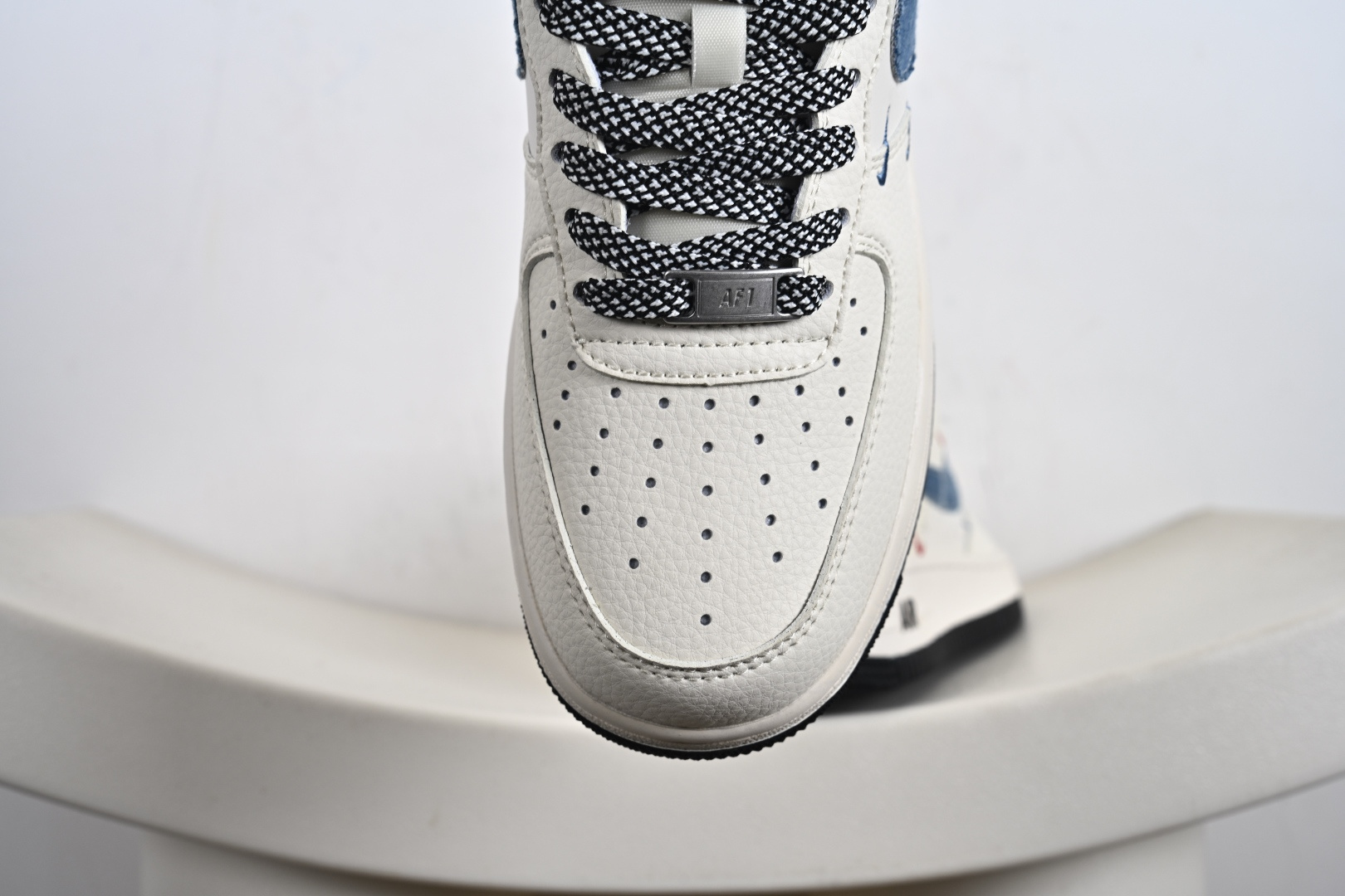 Nike Air Force 1 '07 Low “李维斯联名——米蓝牛仔四勾”空军一号 低帮 运动鞋 QW5606-261