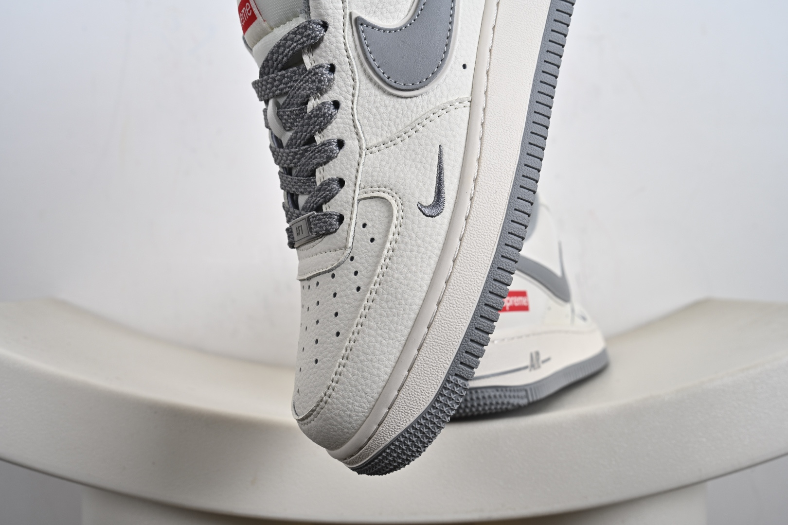 NIke Air Force 1 '07 Low “Supreme联名——米灰满天星”空军一号 低帮 运动鞋 JP8028-012