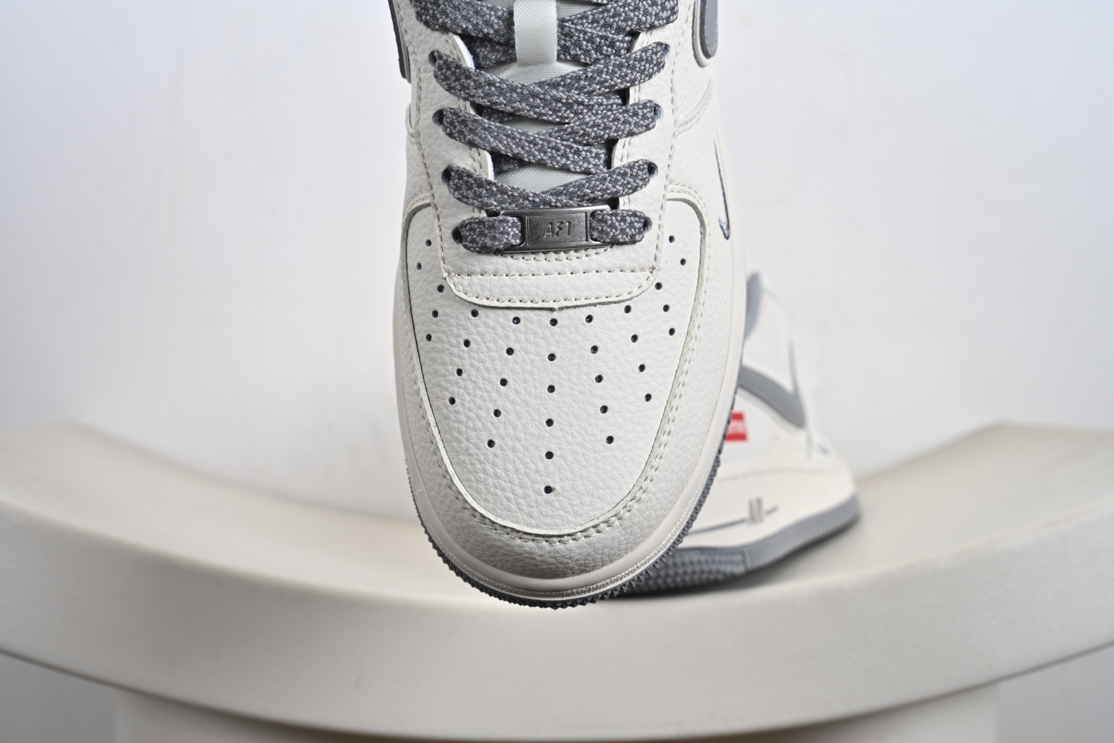 NIke Air Force 1 '07 Low “Supreme联名——米灰满天星”空军一号 低帮 运动鞋 JP8028-012