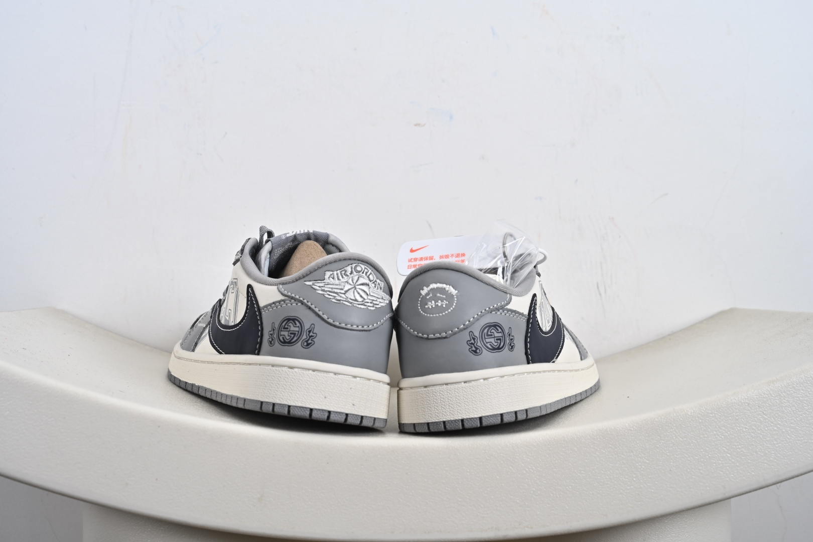 定制版Travis Scott x Fragment Design x Air Jordan 1 Low OG SP AJ1 乔1 低帮文化休闲板鞋 LD2025-023