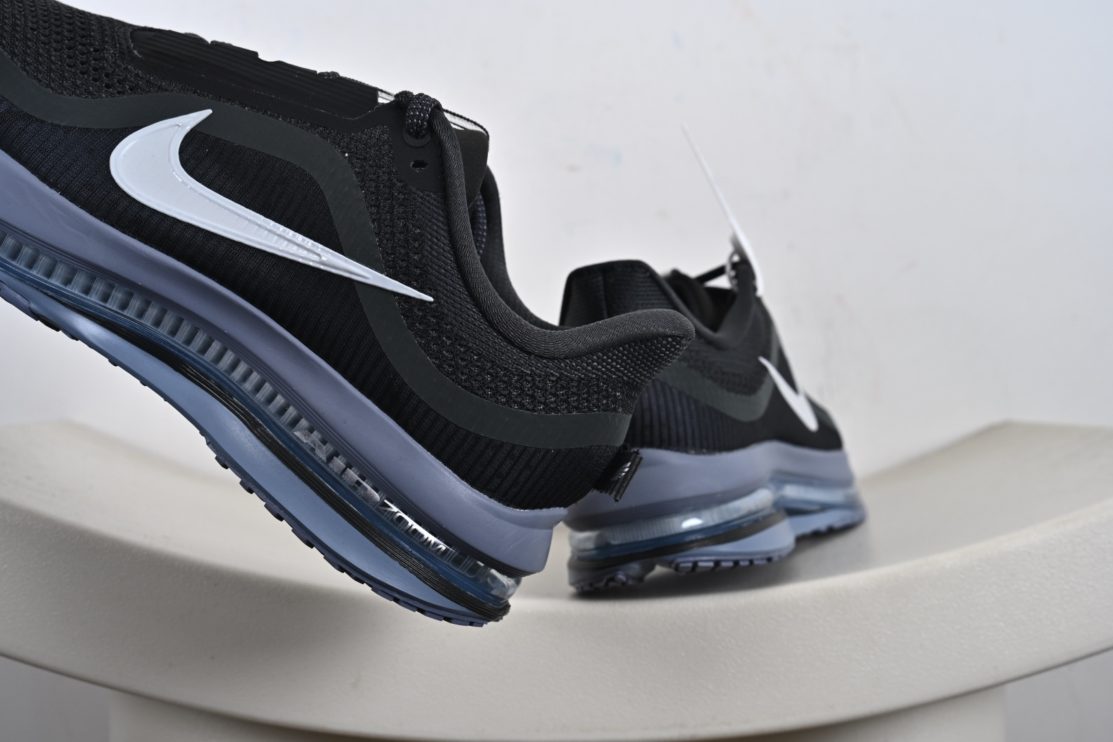 Nike Air Zoom NIKE PEGASUS PREMIUM耐克 新款气垫缓震休闲跑步鞋 HQ2592-006