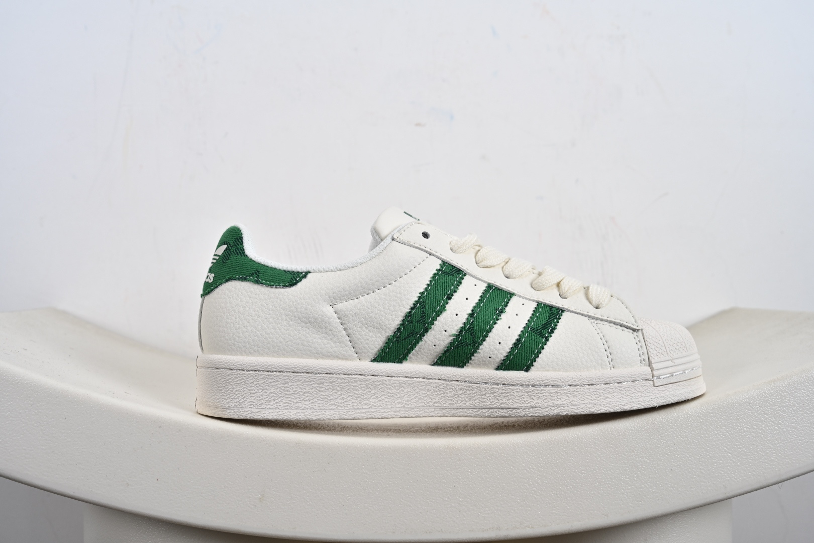 Adidas Originals Superstar 联名款贝壳头 SD6819