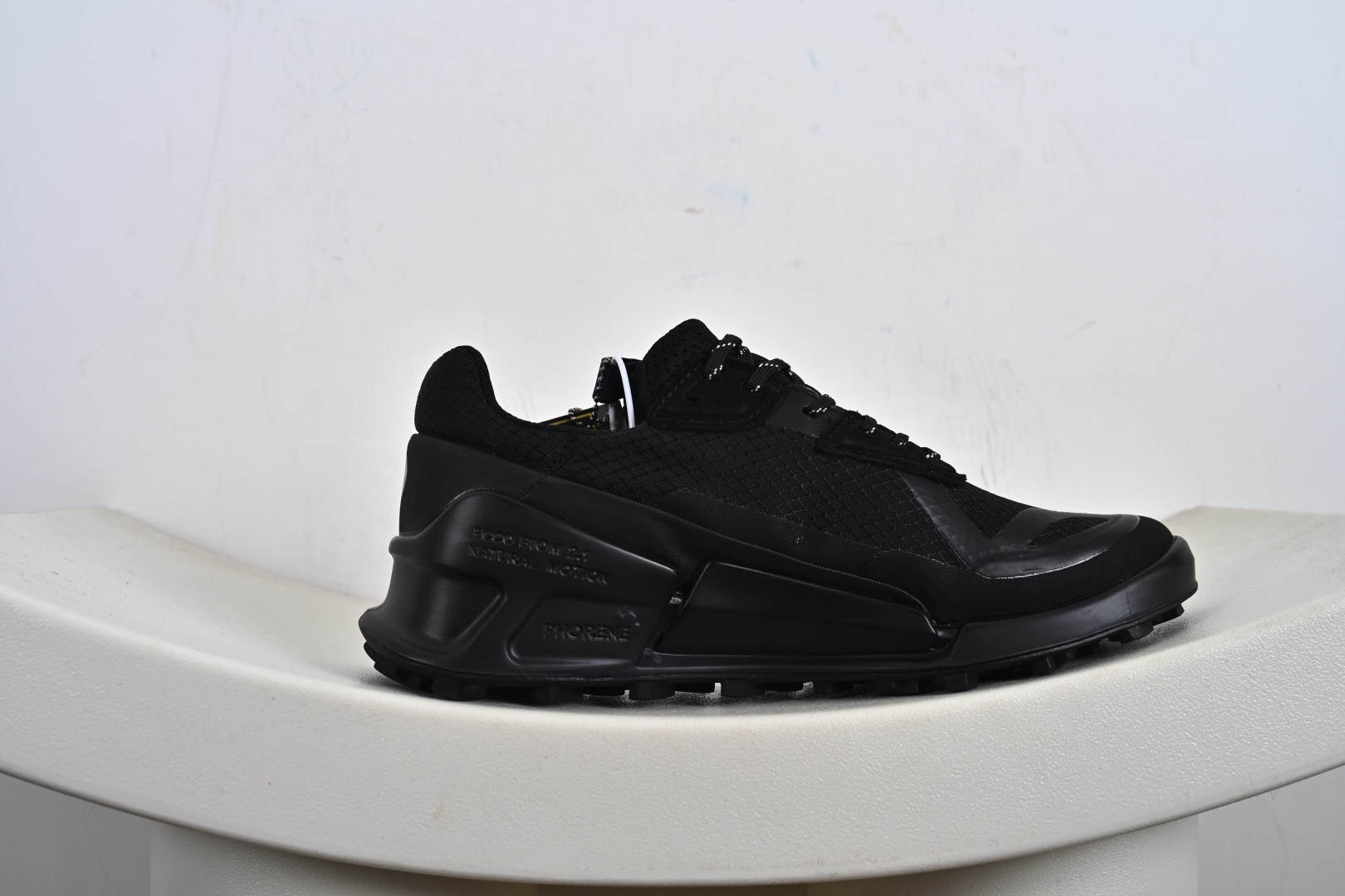 ECCO爱步登山鞋男款 舒适户外运动越野跑鞋健步BIOMC踪迹系列 822834