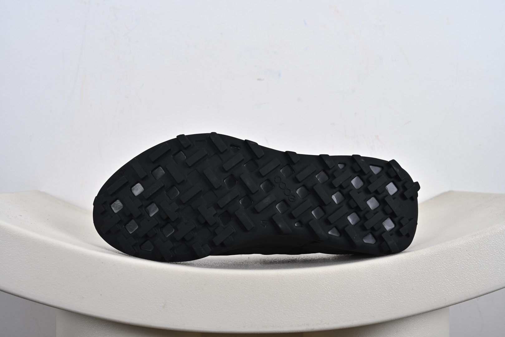 ECCO爱步登山鞋男款 舒适户外运动越野跑鞋健步BIOMC踪迹系列 822834