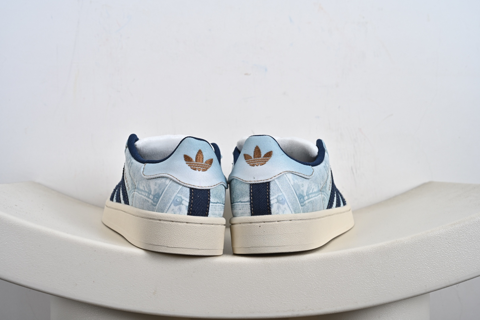 Adidas Originals Campus 00s系列 阿迪达斯 面包风经典复古低帮百搭休闲运动板鞋 JS2487