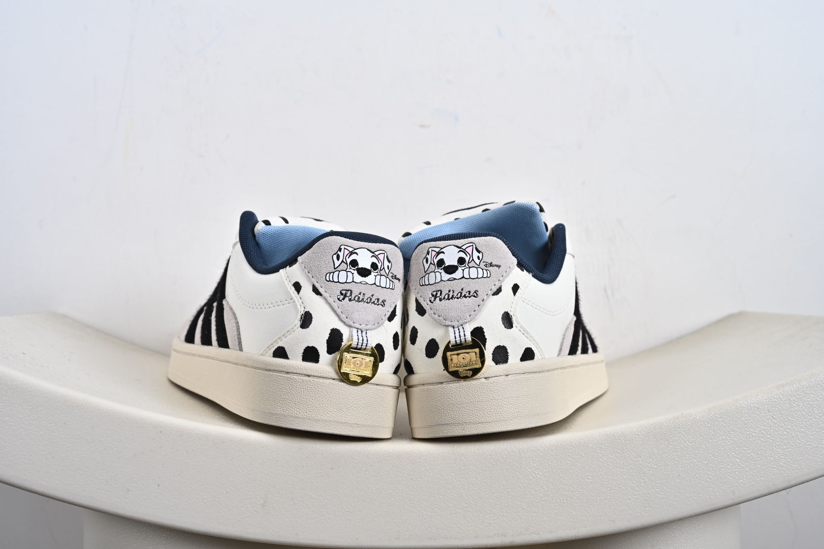 Adidas CAMPUS OOS BETA 阿迪达斯学院系列面包风经典复古低帮百搭休闲运动板鞋 JQ8733