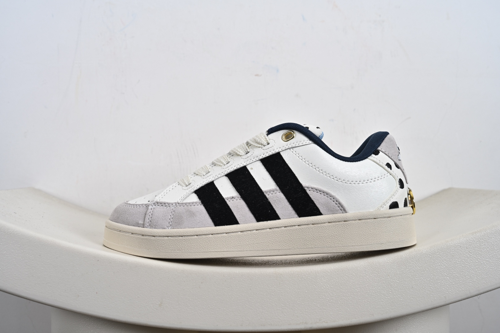 Adidas CAMPUS OOS BETA 阿迪达斯学院系列面包风经典复古低帮百搭休闲运动板鞋 JQ8733