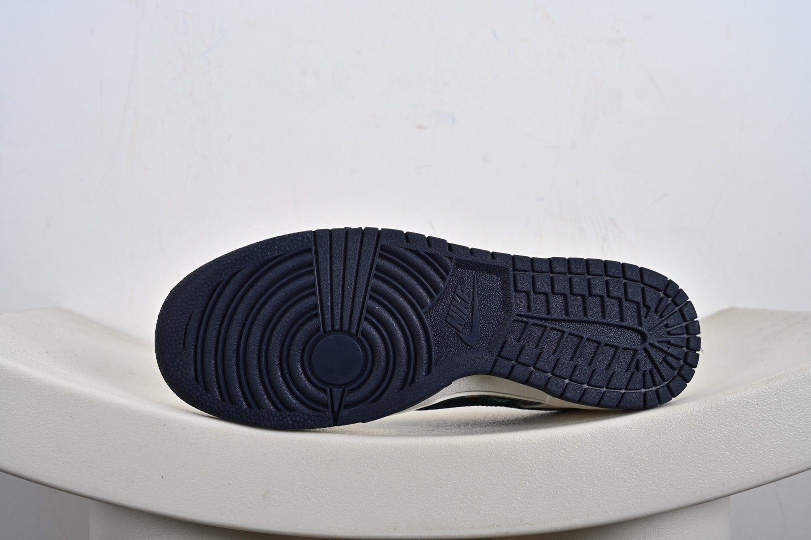 定制版Nike SB Dunk Low 巴宝莉联名 白蓝复古拼接 高端定制 低帮休闲板鞋 SD6688-002