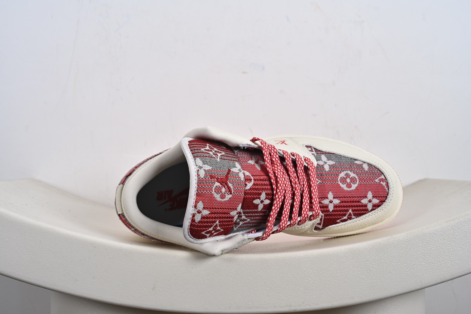 定制版Air Jordan 1 Low AJ1 乔1 “LV路易威登联名---米白红帆布牛仔印花”高端定制 低帮复古篮球鞋 QG1988-010