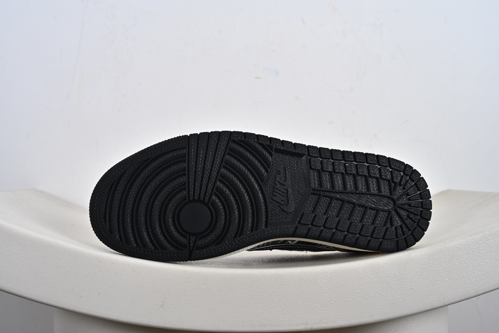 Travis Scott x Fragment Design x Jordan Air Jordan 1 Low OG SP “路易威登LV联名---黑灰帆布LV印花” XS2025-063