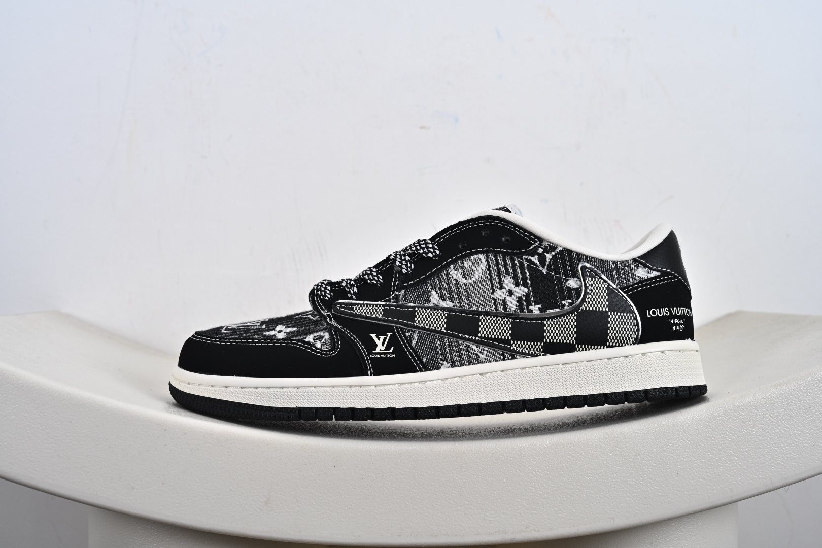 Travis Scott x Fragment Design x Jordan Air Jordan 1 Low OG SP “路易威登LV联名---黑灰帆布LV印花” XS2025-063