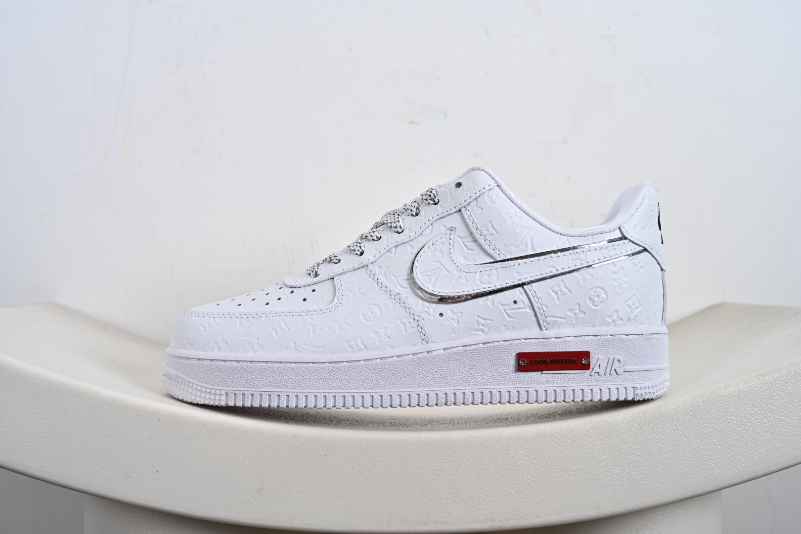 高端定制Nike Air Force 1 '07 Low “路易威登LV联名--- 纯白lv立体印花” 高端定制 低帮休闲板鞋 XL1979-110