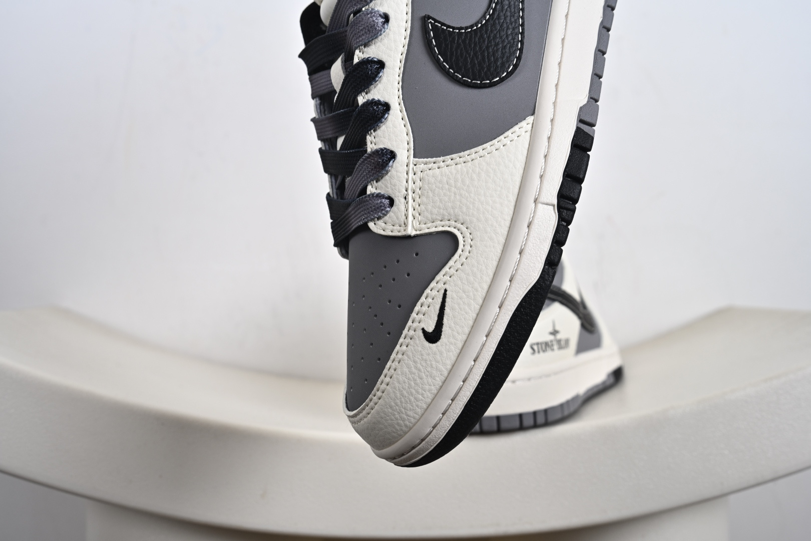 Nike SB Dunk Low 高端定制联名 JP1628-041