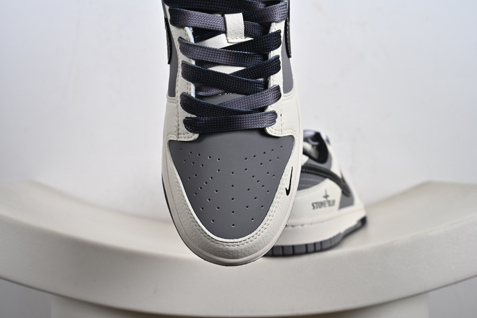 Nike SB Dunk Low 高端定制联名 JP1628-041