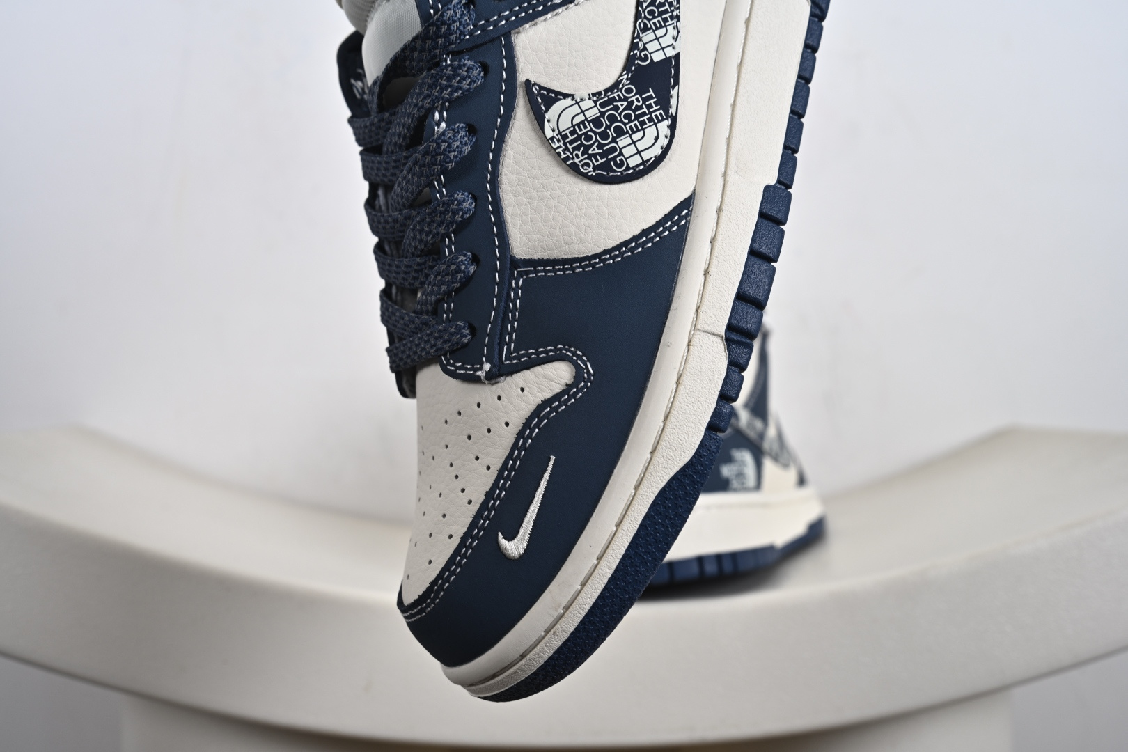Nike SB Dunk Low“ 北面联名——水墨蓝”周年高端定制 低帮休闲板鞋 DG2025-003