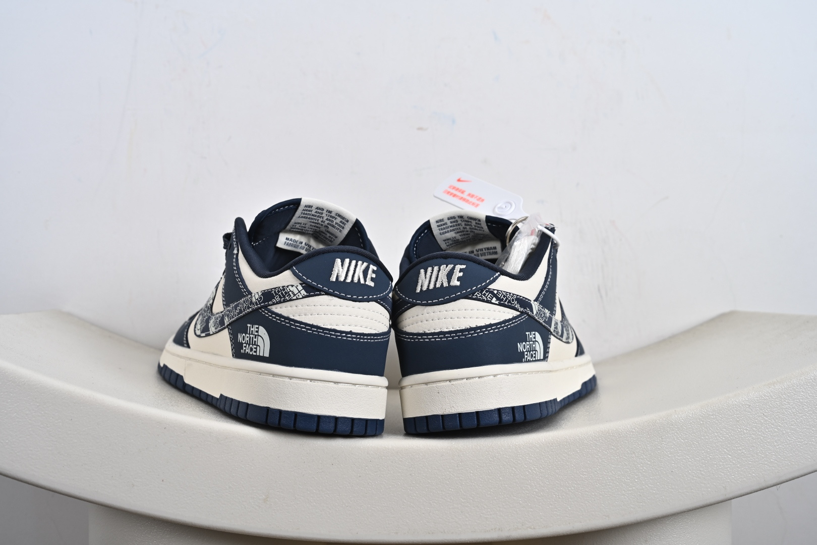 Nike SB Dunk Low“ 北面联名——水墨蓝”周年高端定制 低帮休闲板鞋 DG2025-003