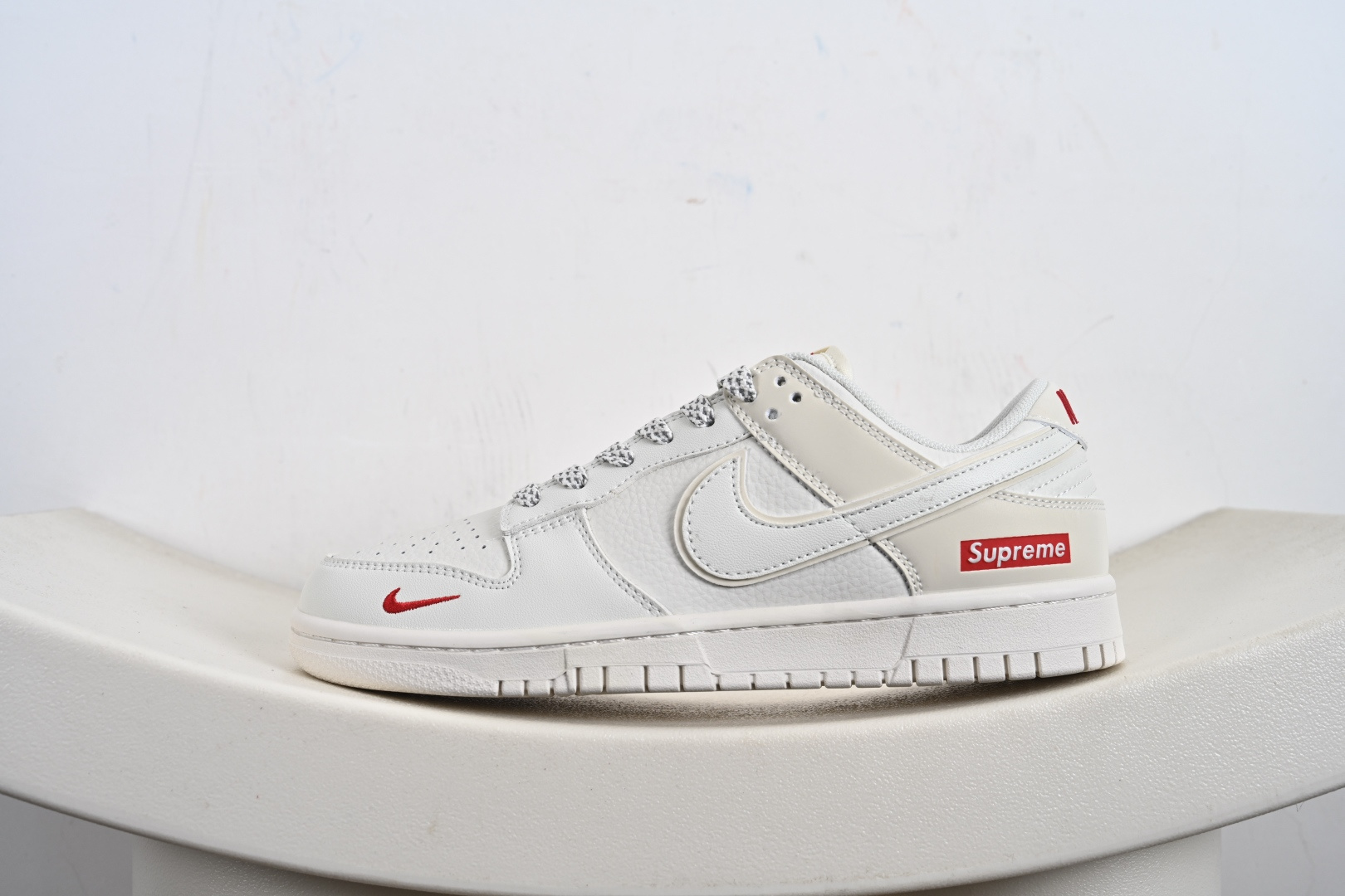 Nike SB Dunk Low Supreme联名 CS1688-109