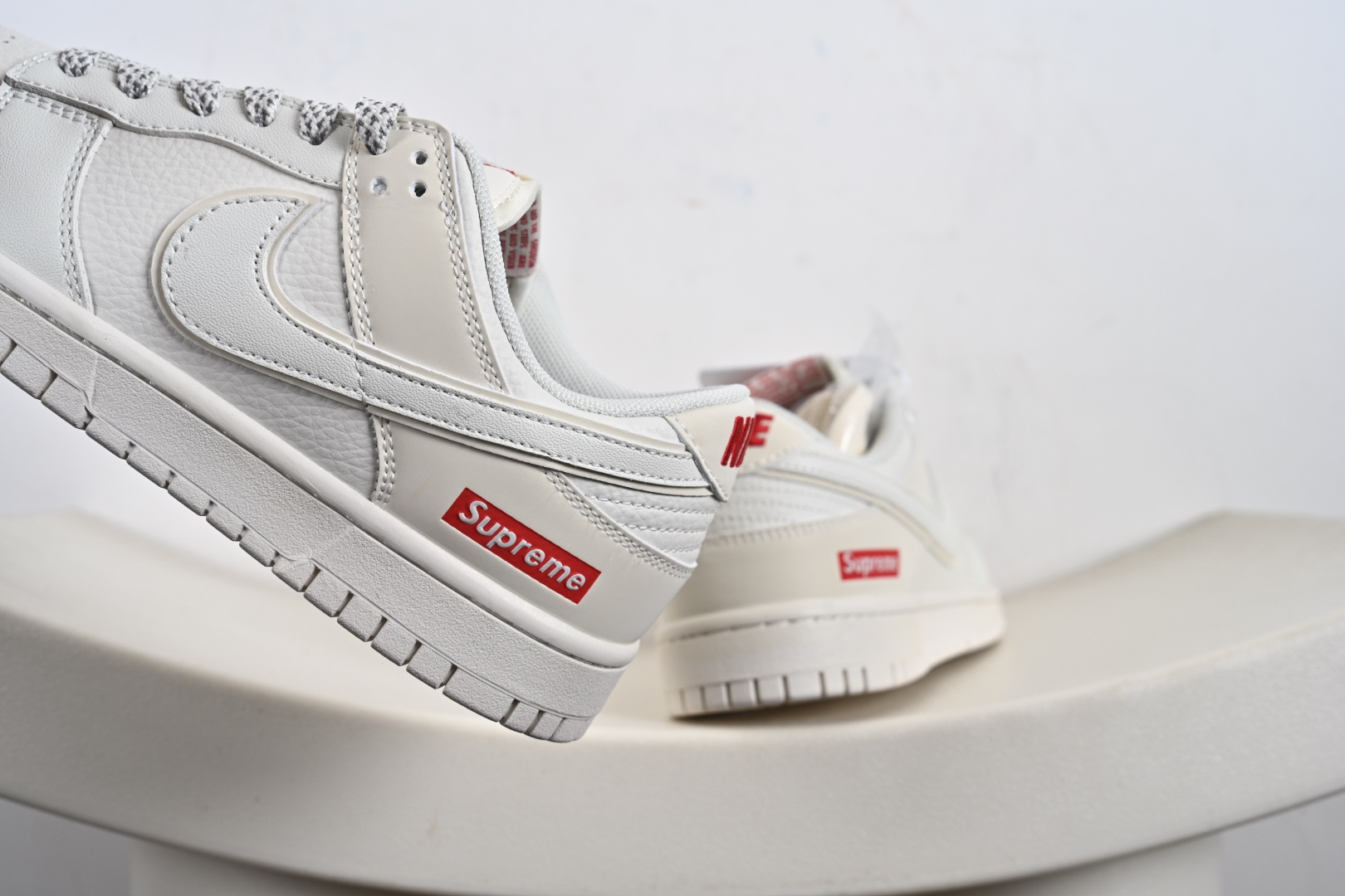 Nike SB Dunk Low Supreme联名 CS1688-109