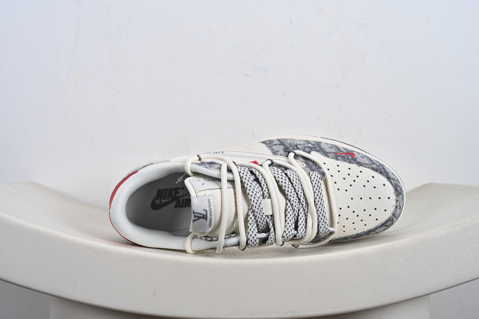 Travis Scott x Fragment Design x Jordan Air Jordan 1 Low OG SP 迪奥联名-米灰牛仔布红标” HT5088-602