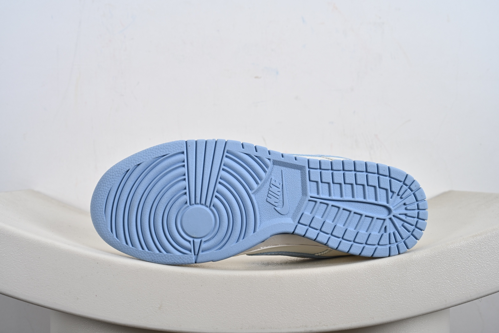 Nike SB Dunk Low“ LV联名——米白冰蓝金标” 周年高端定制 低帮休闲板鞋 JP1628-005