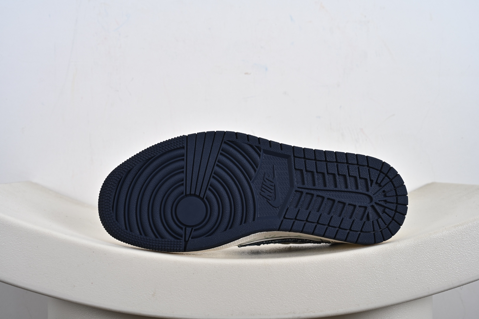 Nike Air Jordan 1 Low 定制配色 定制AJ联名-高端定制 低帮复古文化板鞋 CX5050-Y16