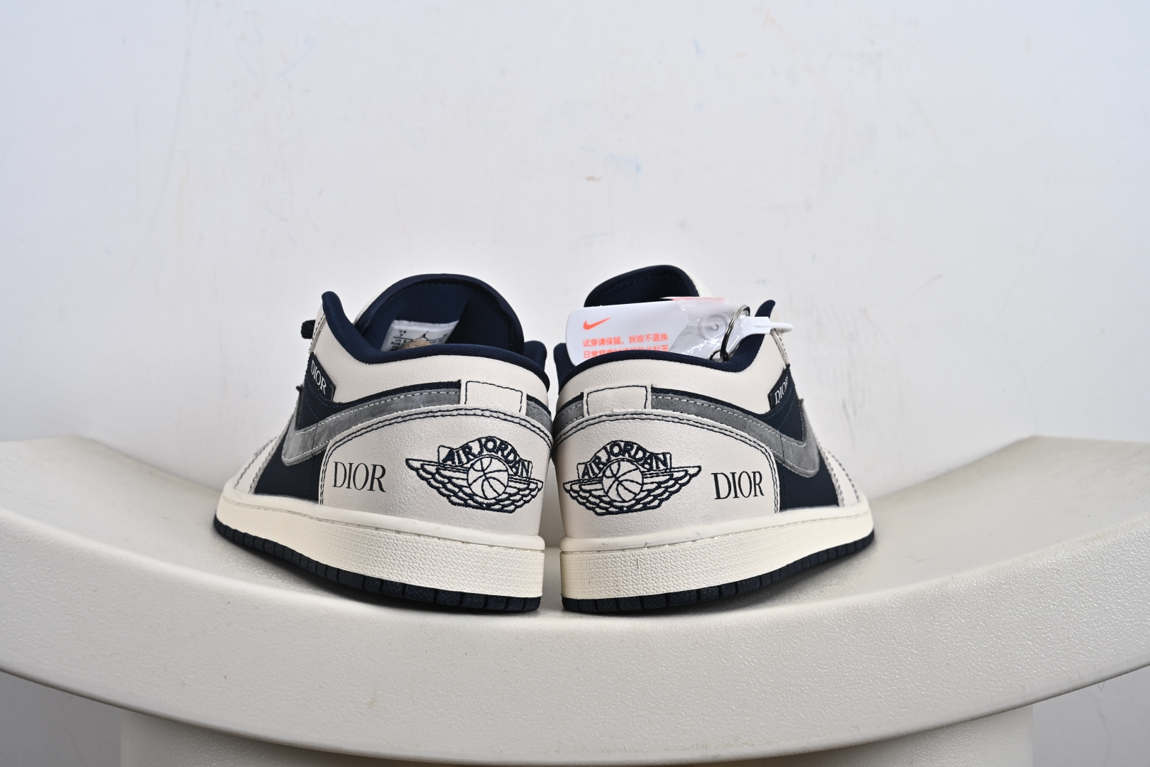 定制版Air Jordan 1 Low DIOR 联名 低帮休闲板鞋 QR2025-001