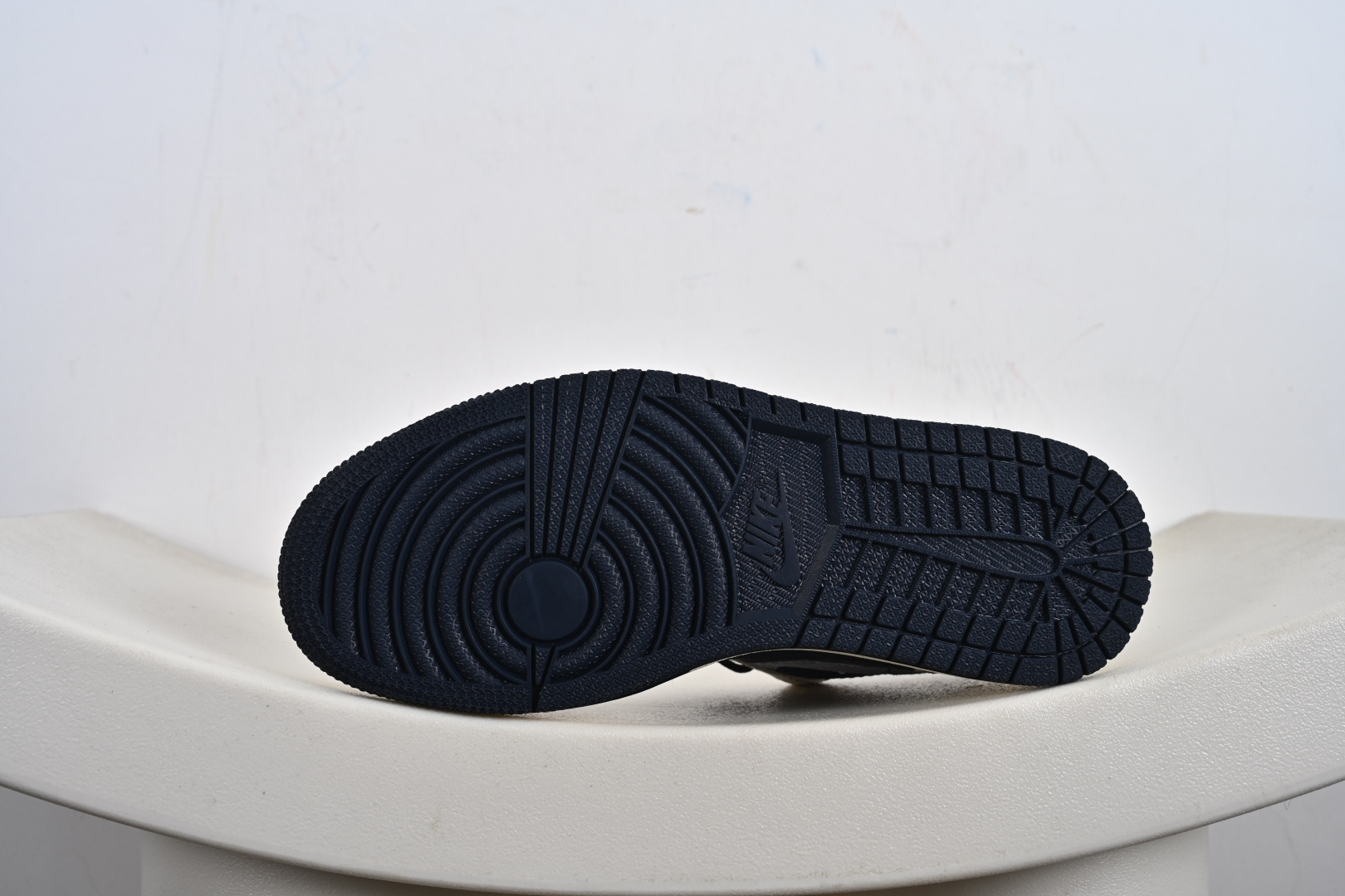 定制版Air Jordan 1 Low DIOR 联名 低帮休闲板鞋 QR2025-001