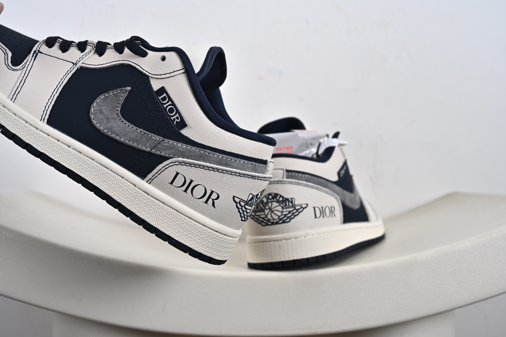 定制版Air Jordan 1 Low DIOR 联名 低帮休闲板鞋 QR2025-001